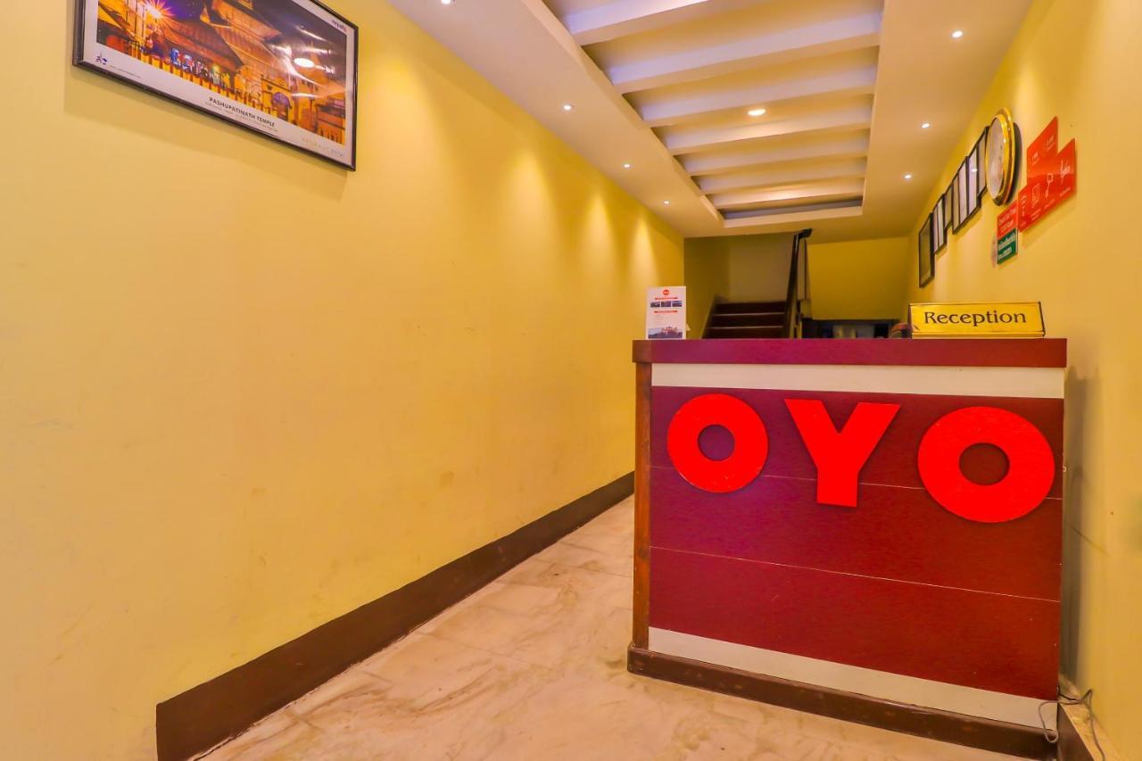 Hotel Everest Mount Holiday カトマンズ エクステリア 写真
