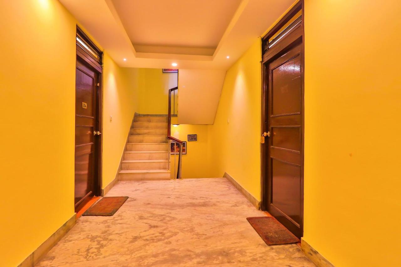 Hotel Everest Mount Holiday カトマンズ エクステリア 写真
